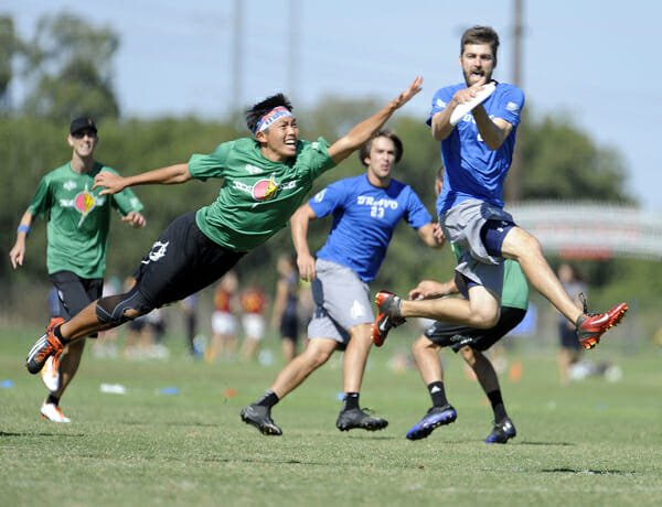 Johnny Bravo's Bart Watson catches the disc at the 2013 Club Championships.