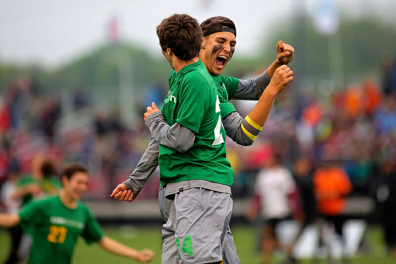 Oregon celebrates their semifinals win at the 2015 College Championships.