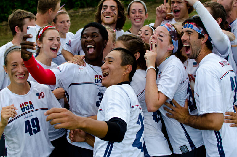 Team USA Mixed takes a selfie. Photo: Andy Moss -- UltiPhotos.com