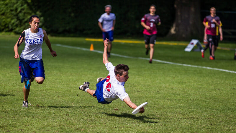 The Czech Republic mixed team got a huge upset over Canada. Photo: Neil Gardner -- UltiPhotos.com